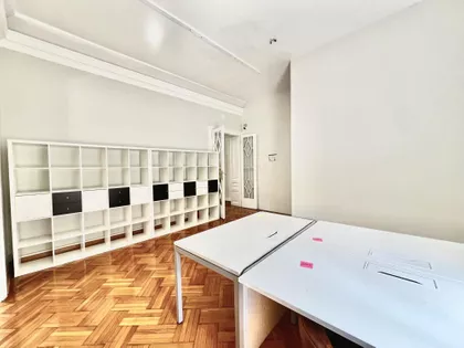 Cara Uroša | 4zida.rs