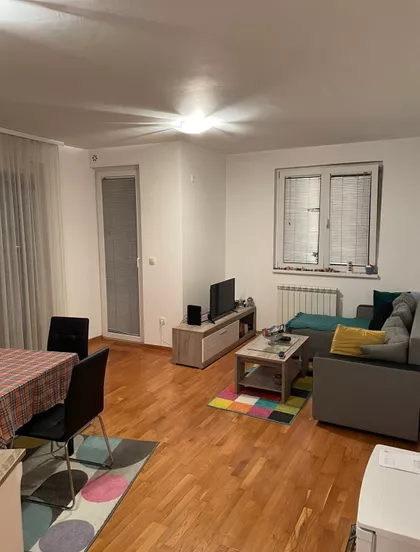 Braće Jerkovića 142 | 4zida.rs