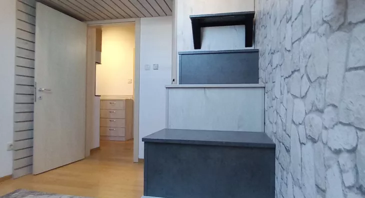 Četvoroiposoban stan | 4zida