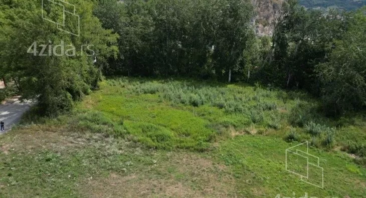 Plac | 4zida