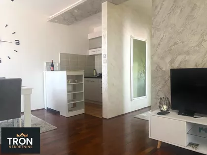 Nemanjina | 4zida.rs