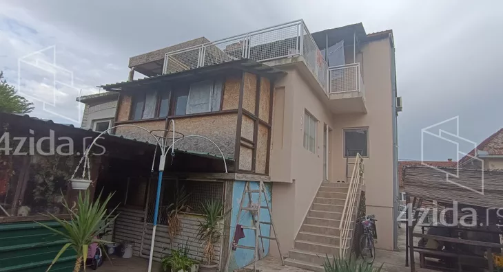 3-etažna kuća | 4zida