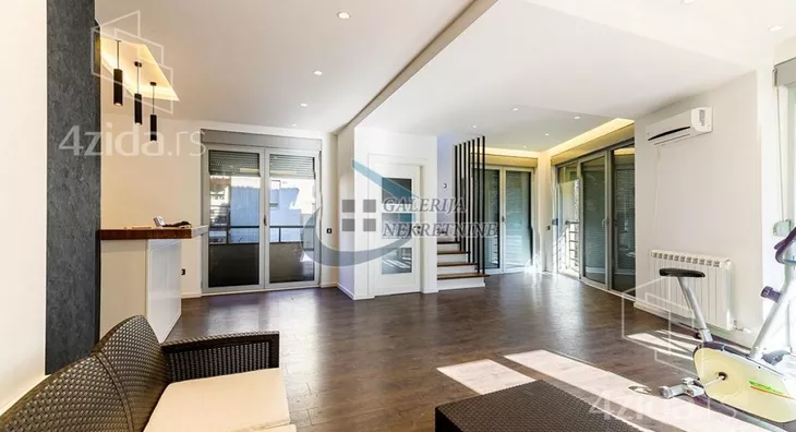 Petosoban stan | 4zida