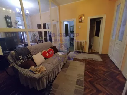 Pavla Papa | 4zida.rs