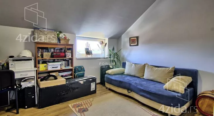 Četvoroiposoban stan | 4zida