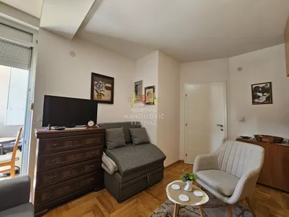 Jakšino igralište | 4zida.rs