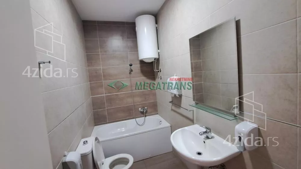 Petosoban stan | 4zida