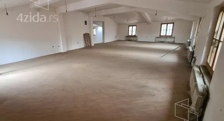 Poslovni prostor | 4zida