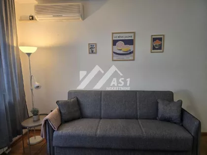 Cara Dušana | 4zida.rs