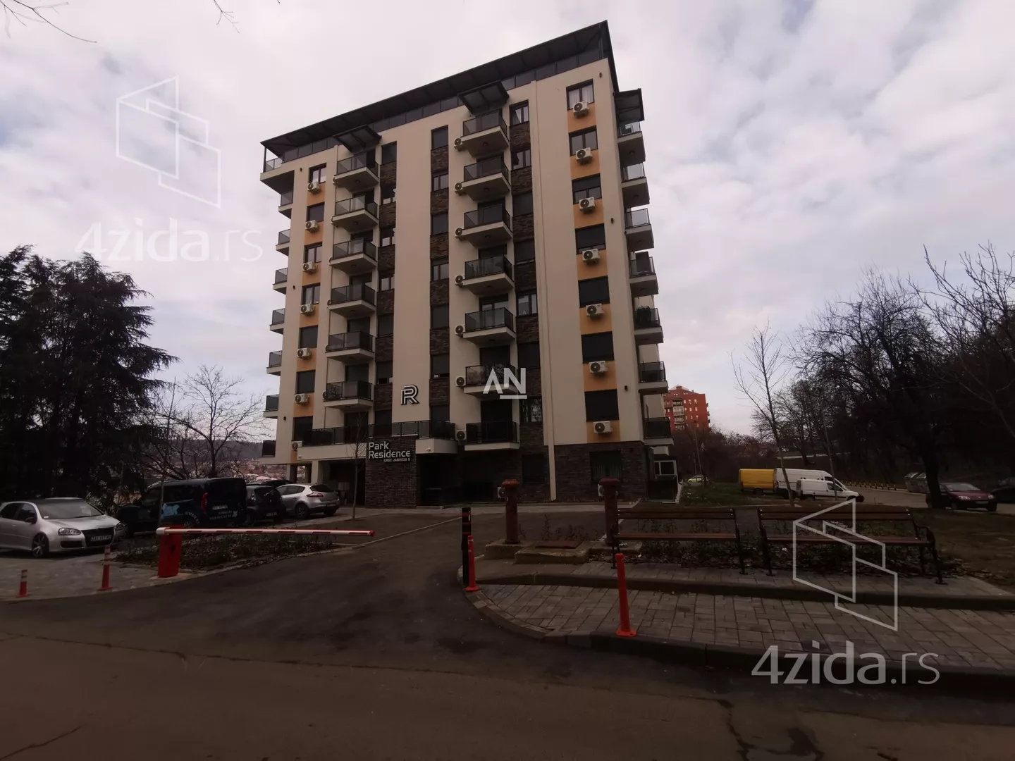 Garaža | 4zida
