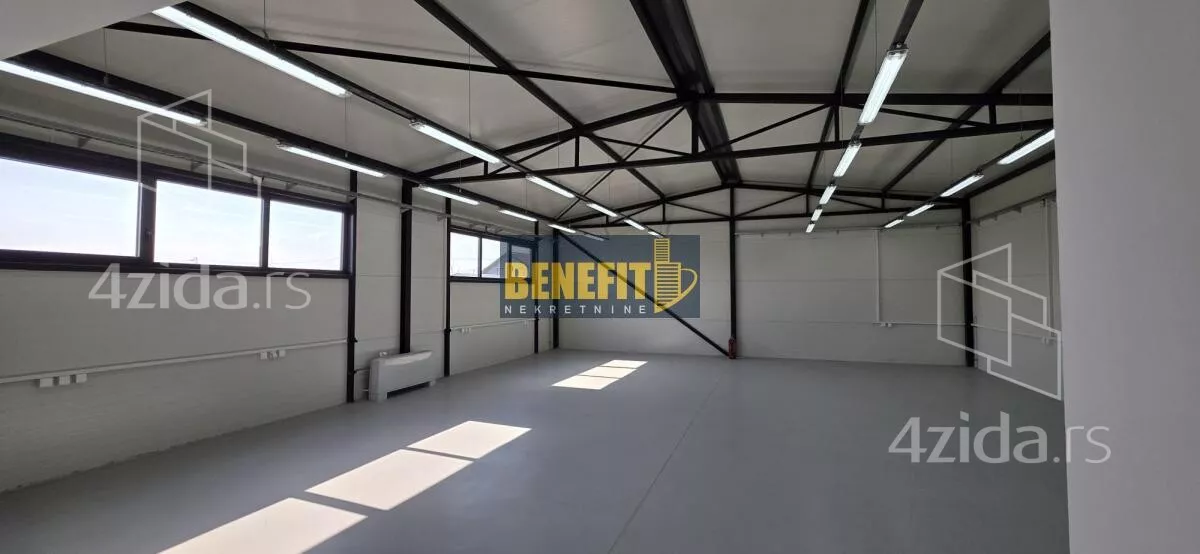 Poslovna zgrada | 4zida