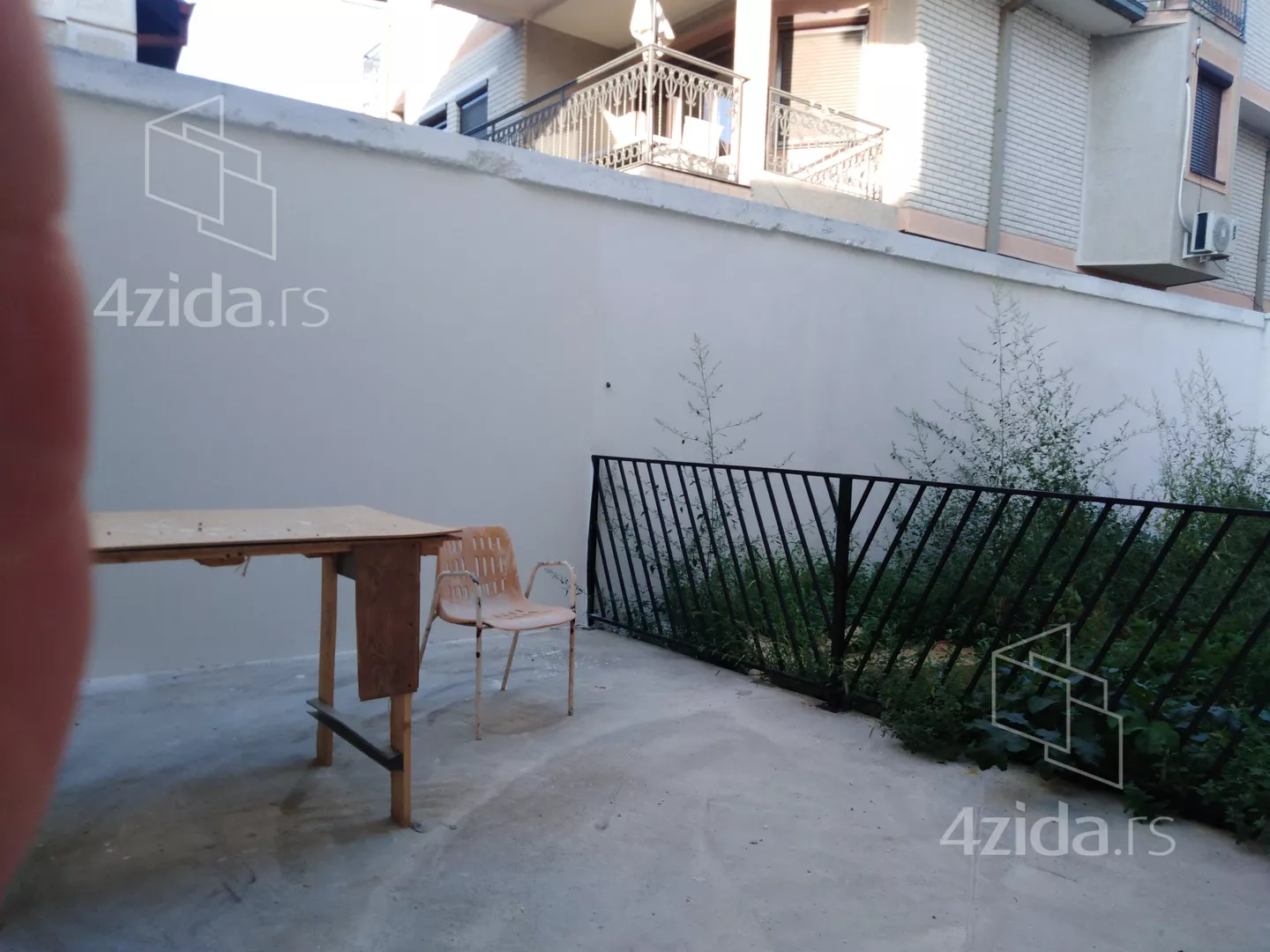 Troiposoban stan | 4zida