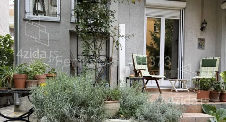 Četvoroiposoban stan | 4zida