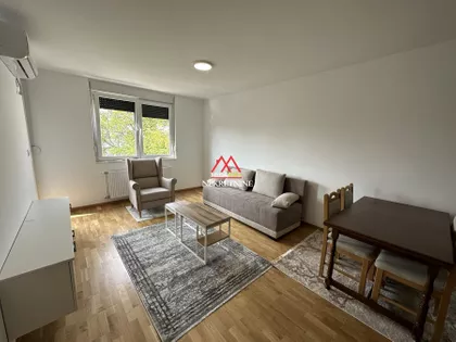 Heroja Pinkija | 4zida.rs