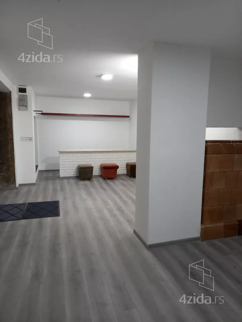 Poslovni prostor | 4zida