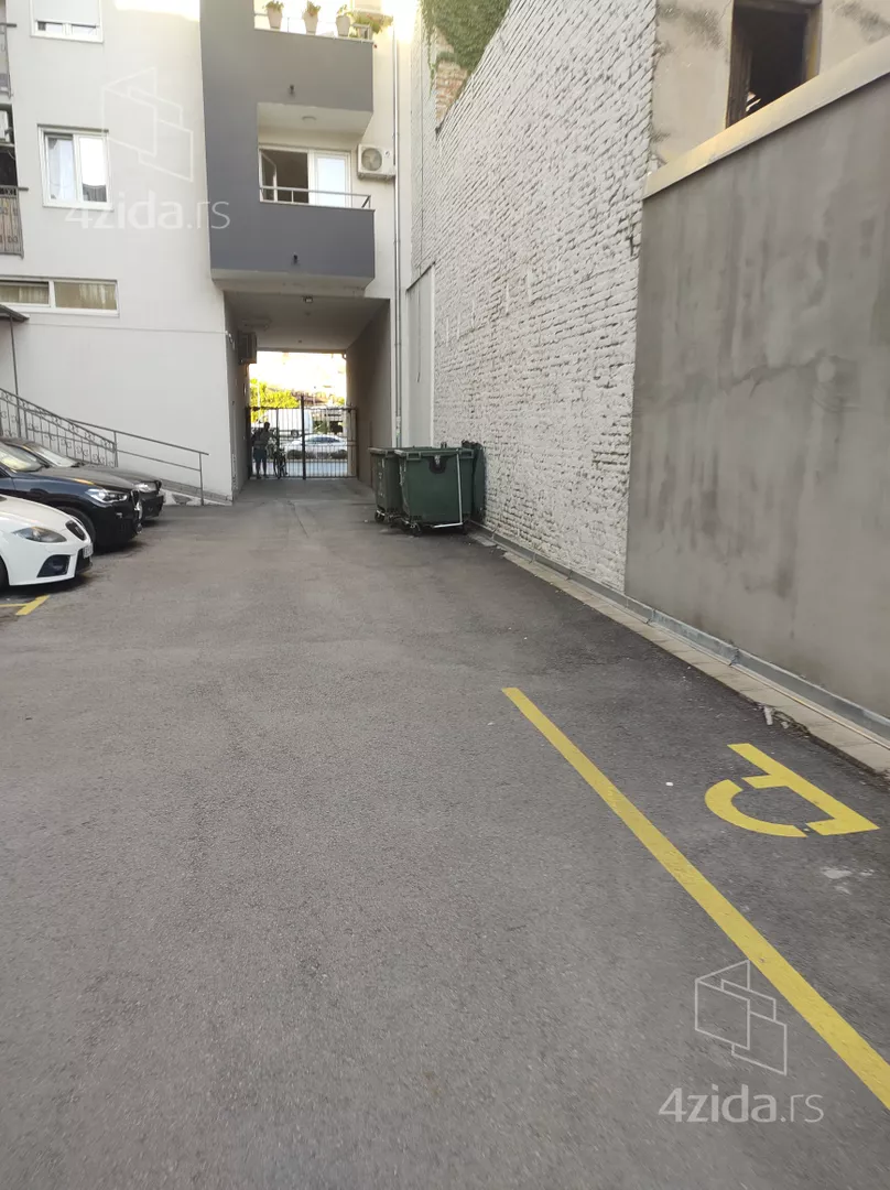 Garaža | 4zida