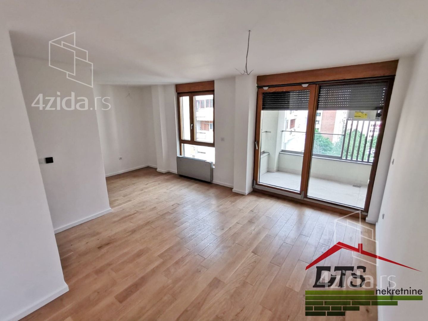 Četvorosoban stan na prodaju, Bulevar Nemanjića, 197.500€, 100m²