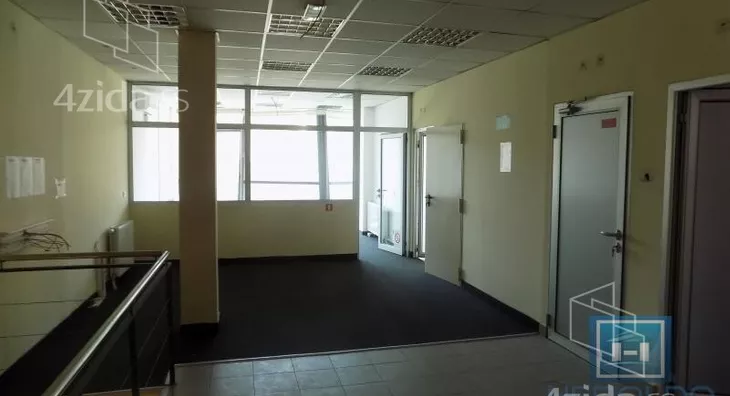 Poslovna zgrada | 4zida