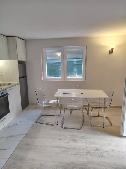 Ratka Mitrovica | 4zida.rs