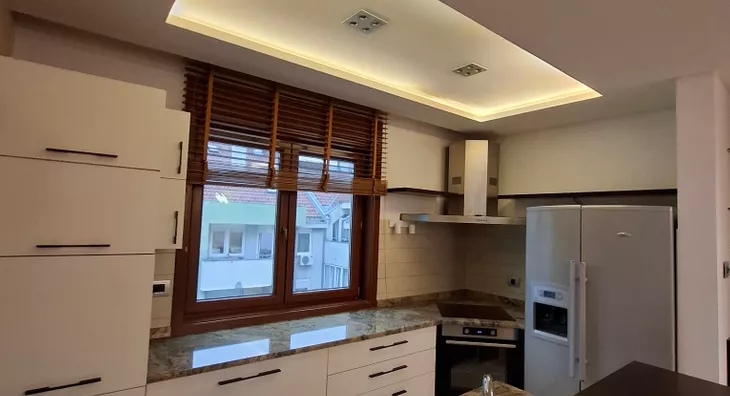 Šestosoban stan | 4zida