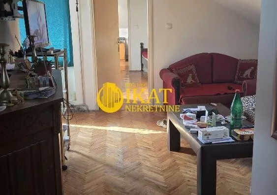 Šestosoban stan | 4zida