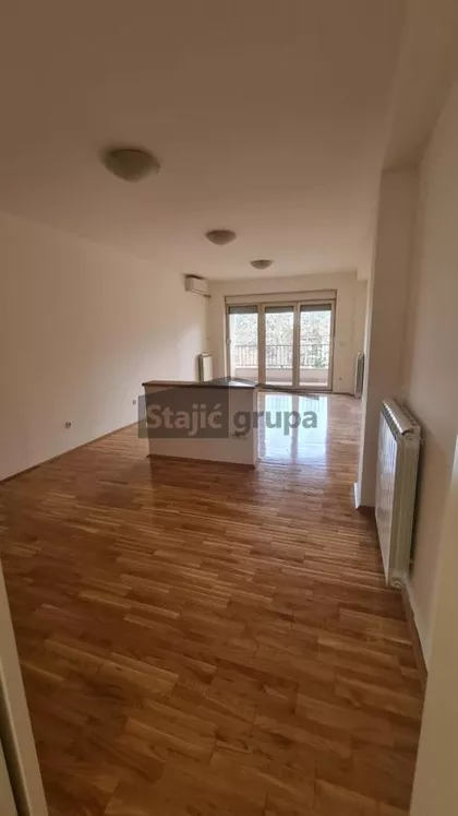 Šekspirova | 4zida.rs