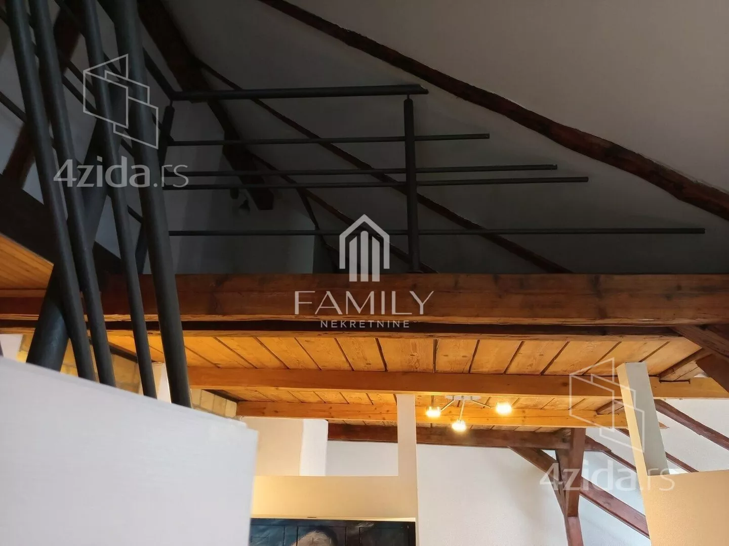 Četvoroiposoban stan | 4zida