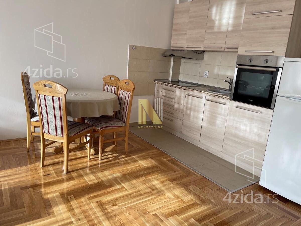 Apartment in Novi Sad, MZ Podbara - View 2