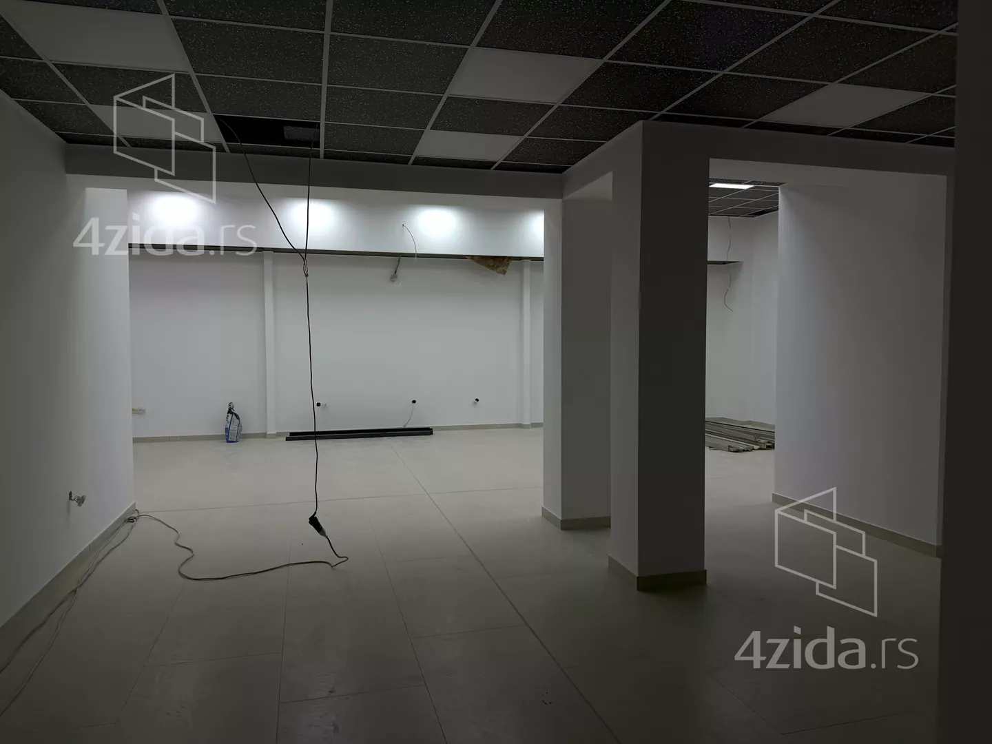 Lokal | 4zida