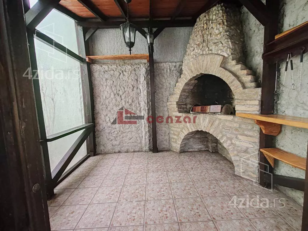 3-etažna kuća | 4zida