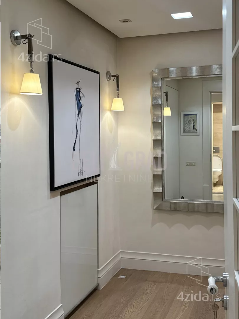 Četvoroiposoban stan | 4zida