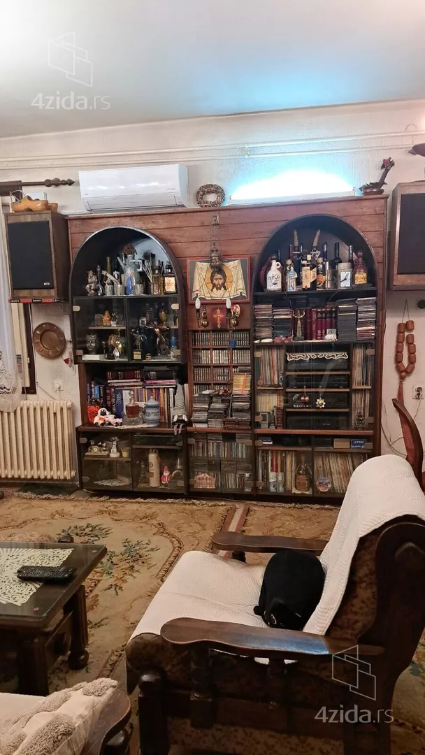 Petosoban stan | 4zida