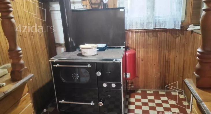 3-etažna kuća | 4zida