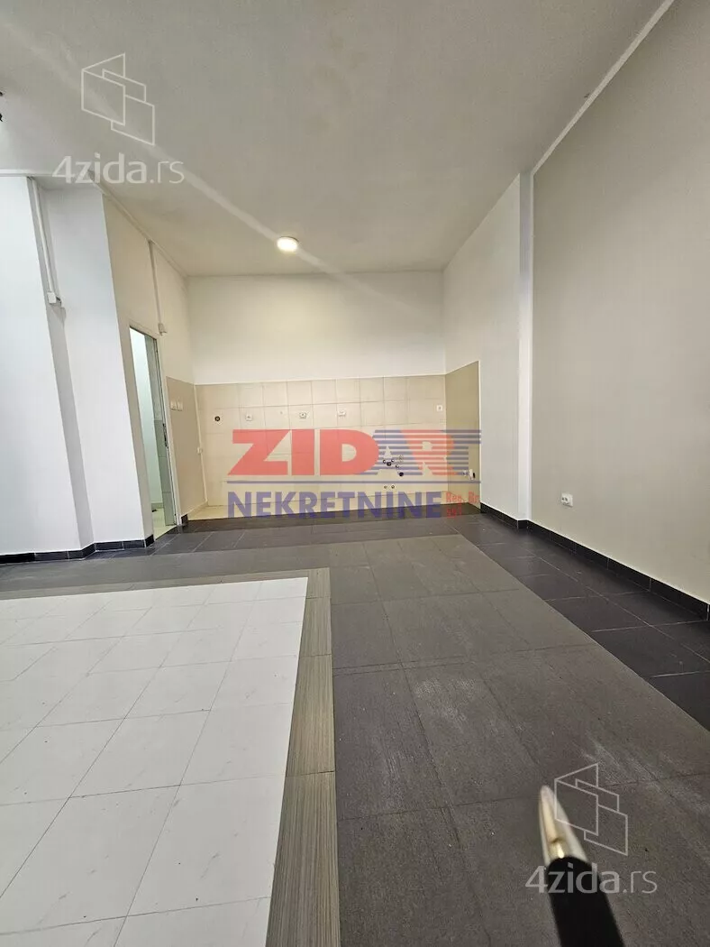 Lokal | 4zida