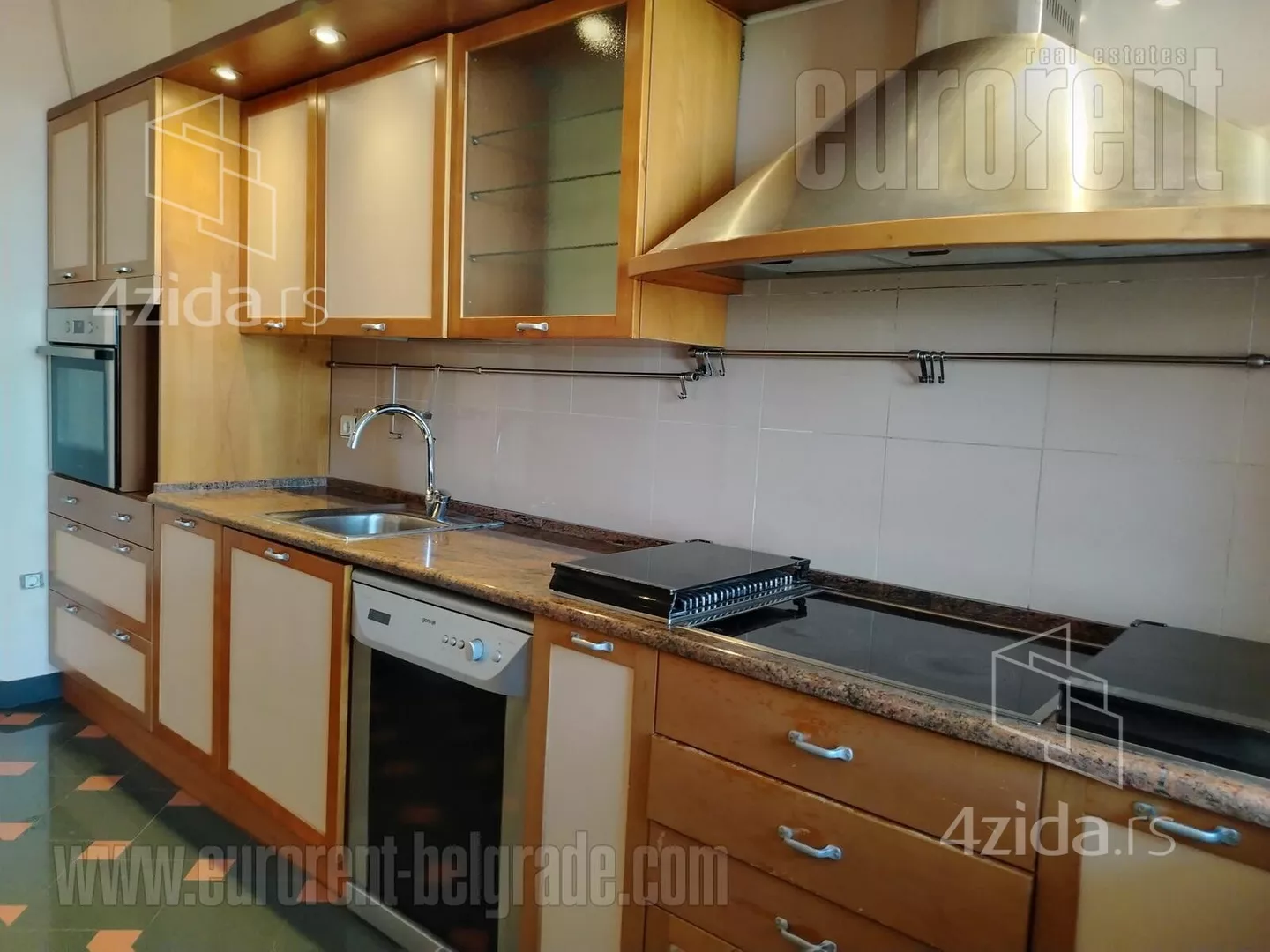 Petosoban stan | 4zida