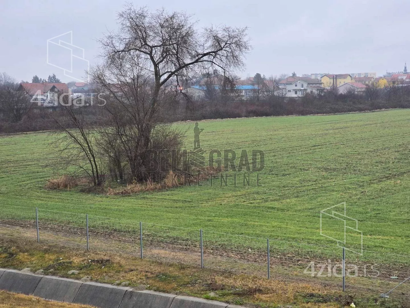 Plac | 4zida