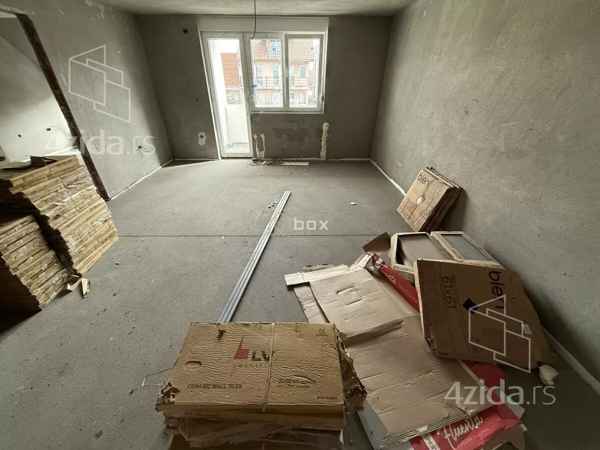 Troiposoban stan | 4zida