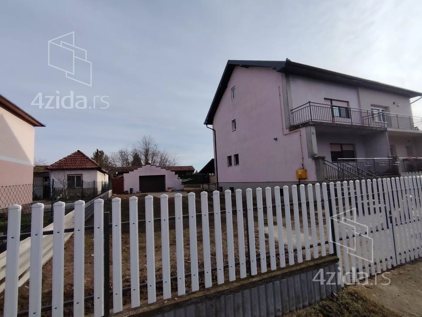 3-etažna kuća | 4zida