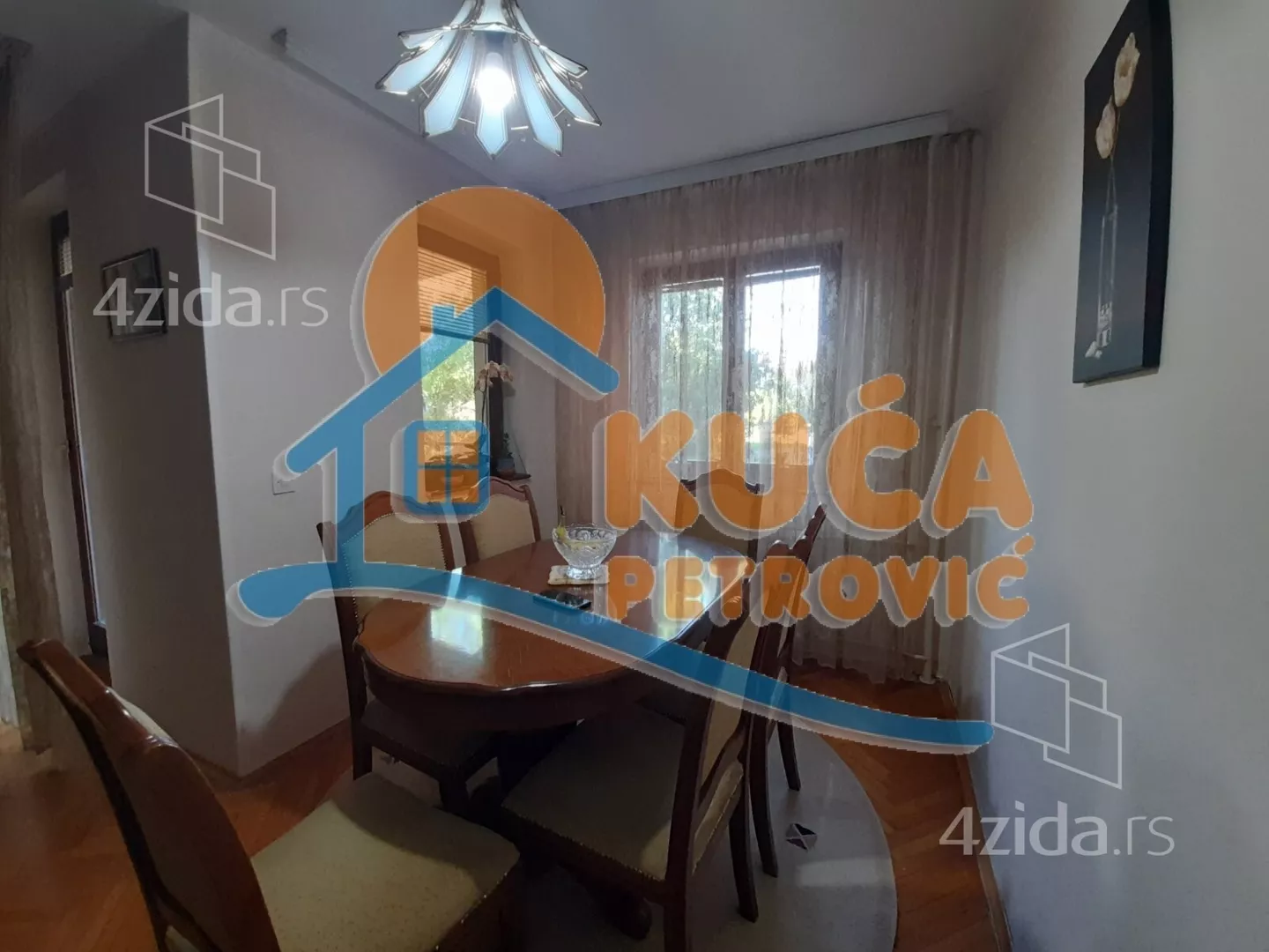 Troiposoban stan | 4zida