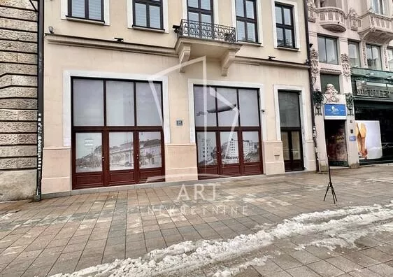 Poslovna zgrada | 4zida