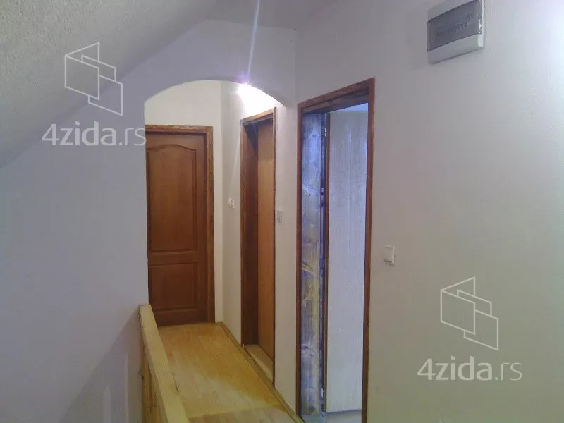 3-etažna kuća | 4zida