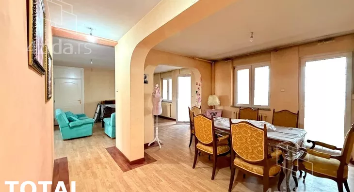 Petosoban stan | 4zida