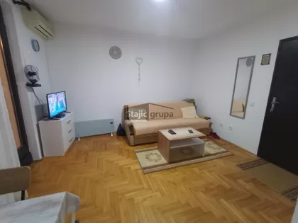 17.oktobar | 4zida.rs