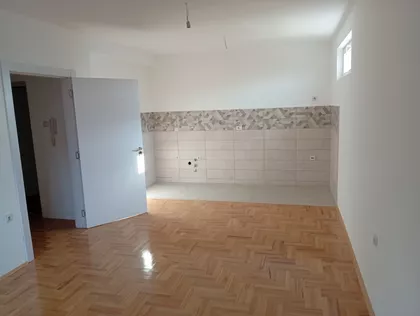 Kosovke Devojke | 4zida.rs