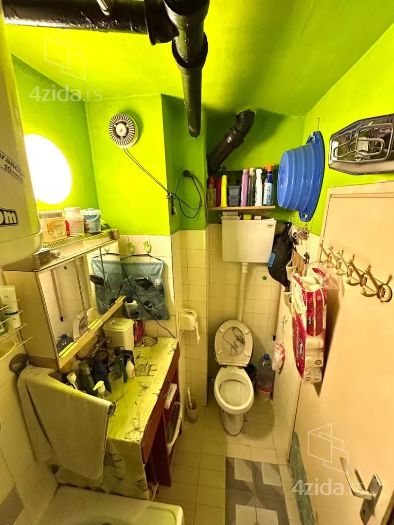 Četvoroiposoban stan | 4zida