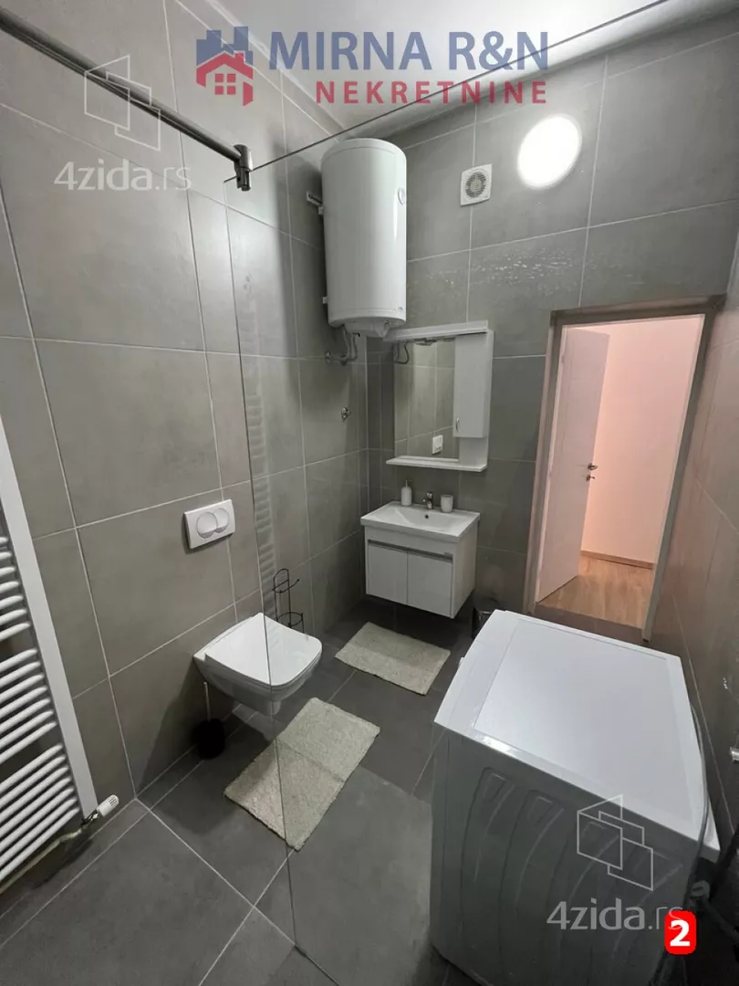 Četvoroiposoban stan | 4zida