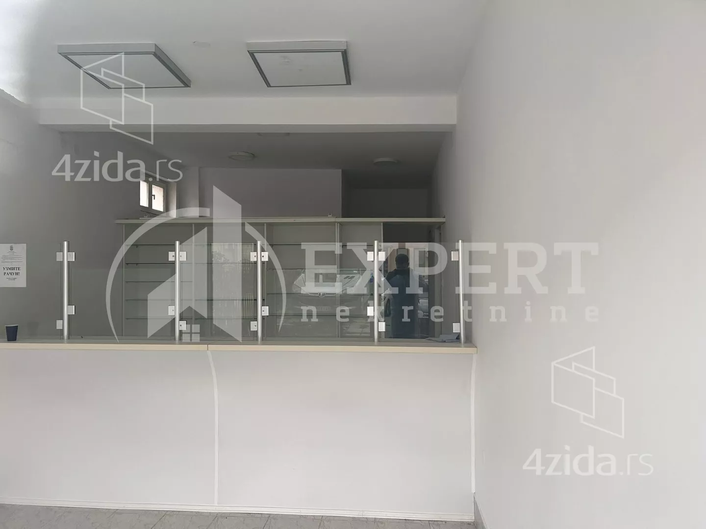 Lokal | 4zida