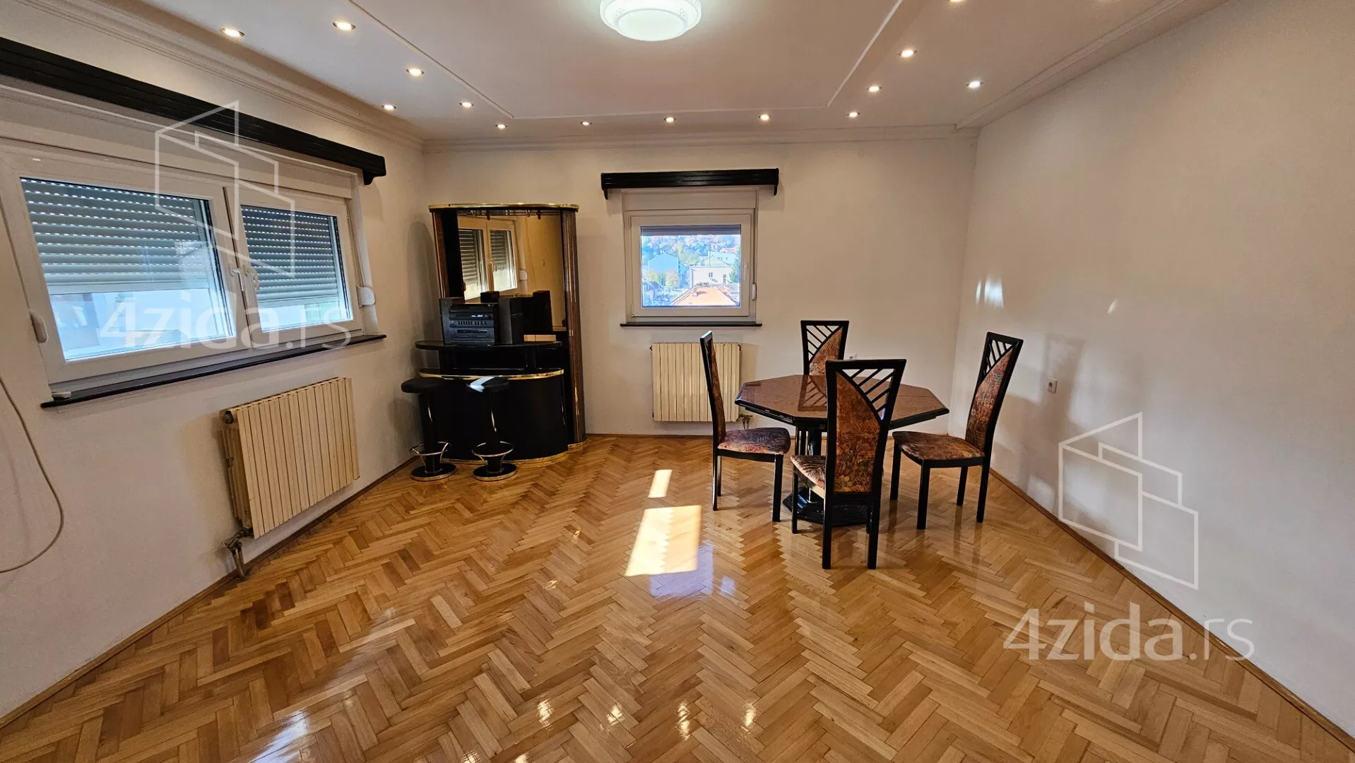 Četvorosoban stan | 4zida