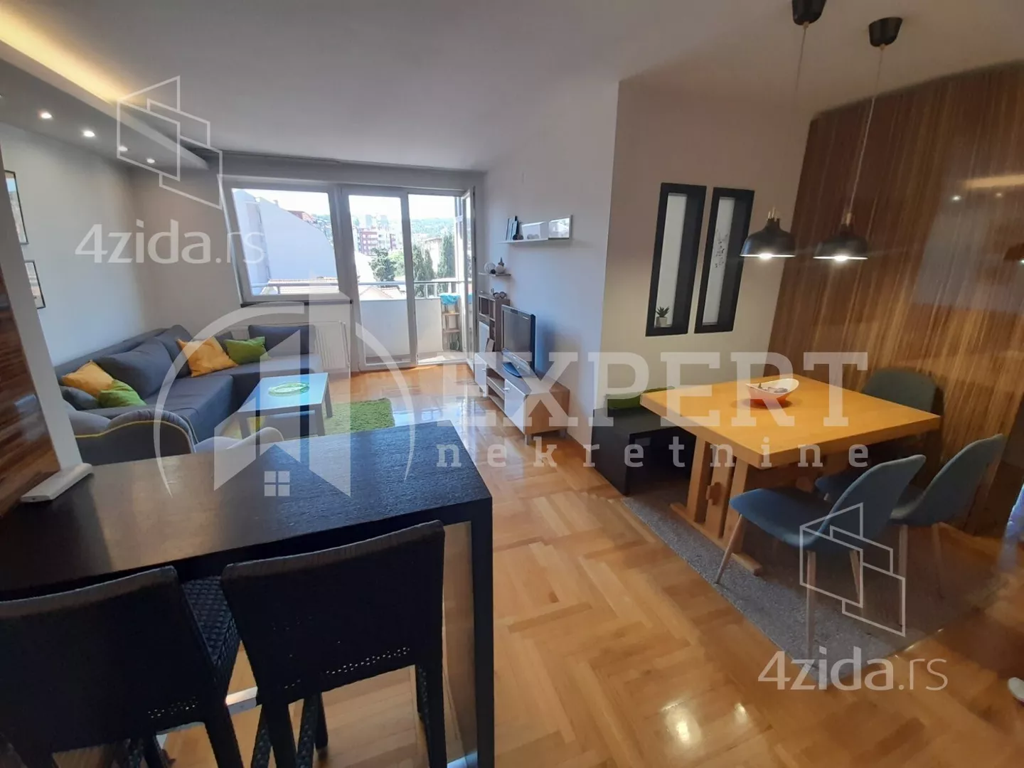 Dvoiposoban stan | 4zida