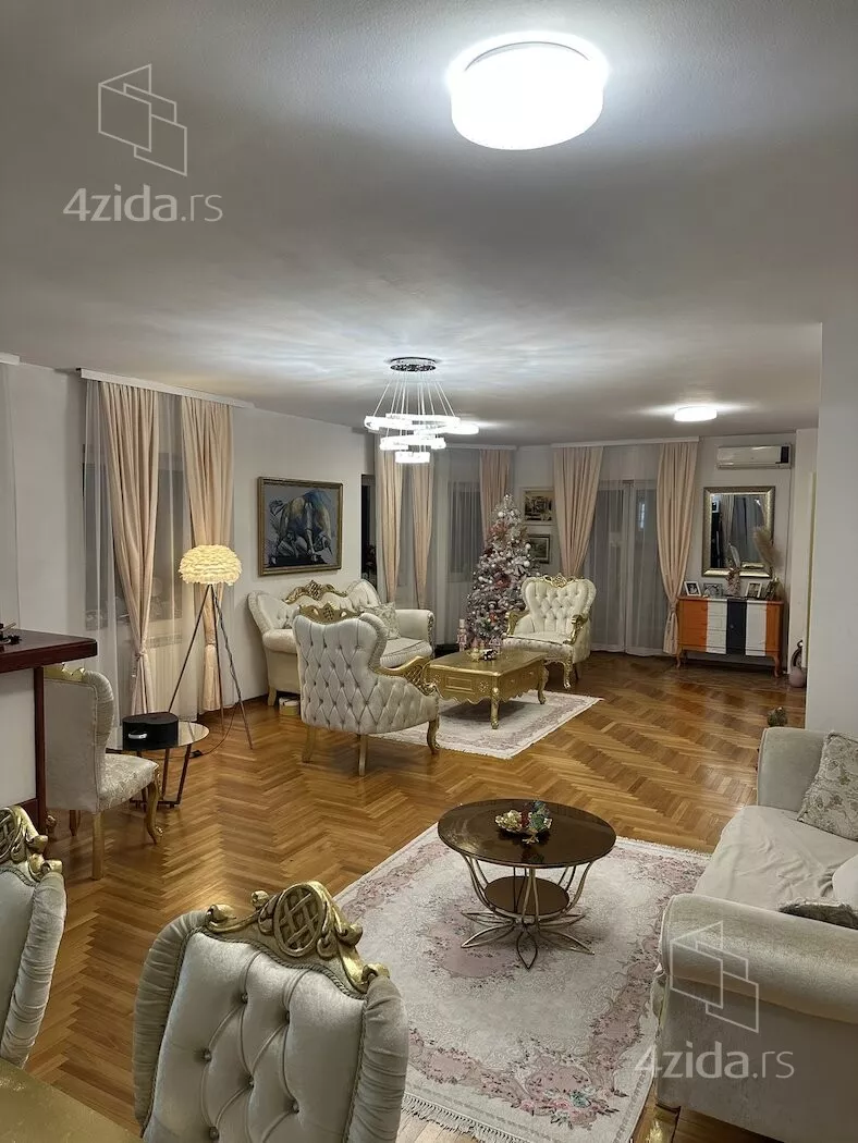 Troiposoban stan | 4zida